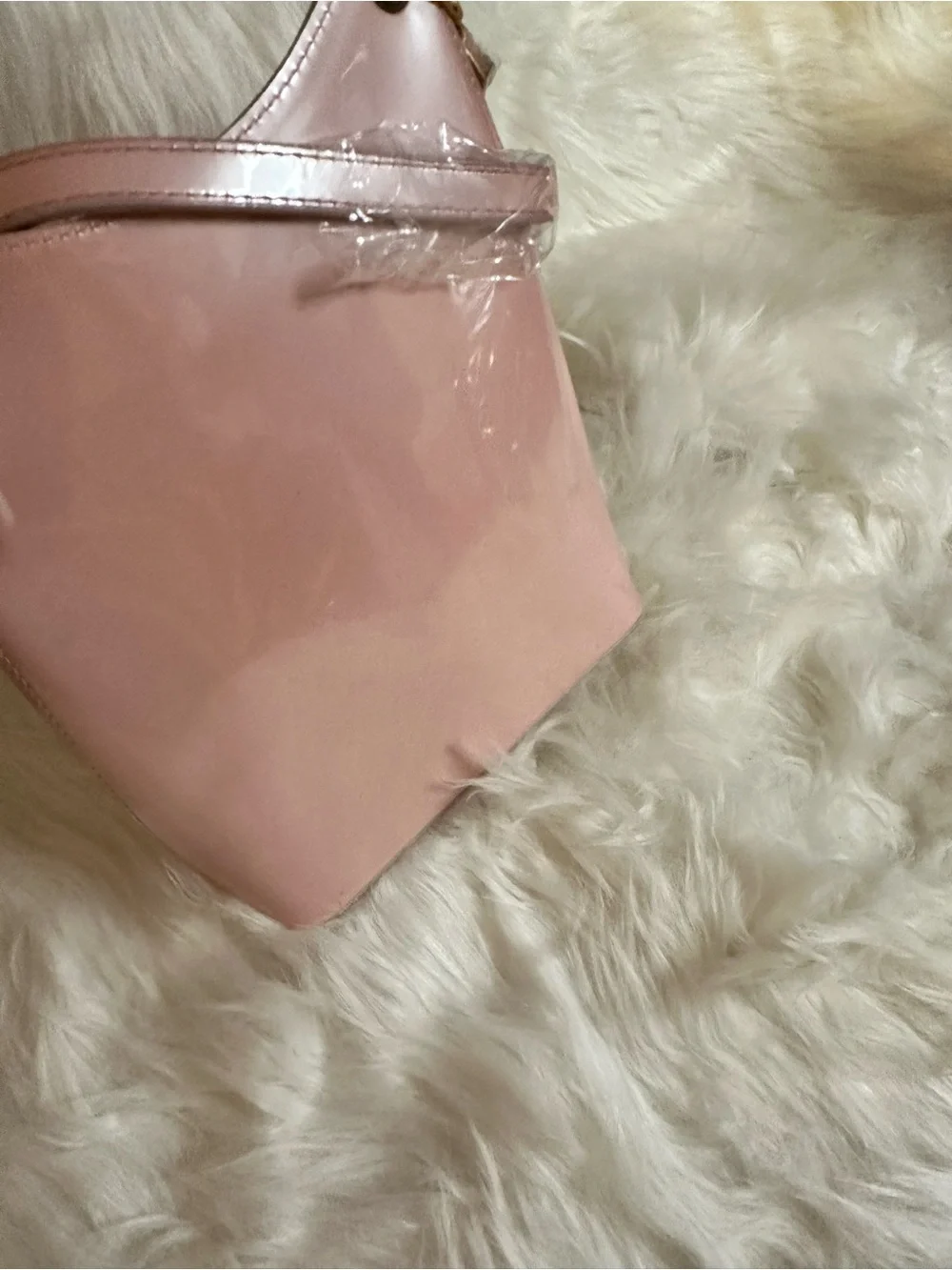 Beijo Pink Women's Crossbody Bag with an Adjustable Strap NWOT